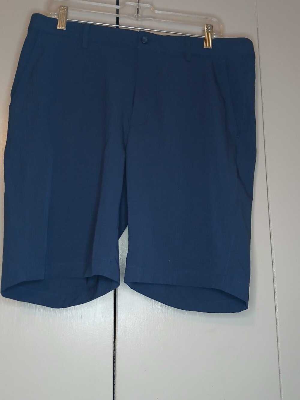 Greg Norman Men's 34 Blue Performance Golf Shorts (1191J)